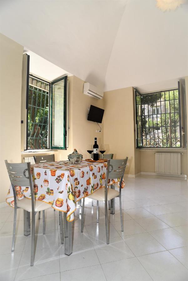 Casa Vacanza "Nonna Matilde" A Meta Di Sorrento, 600Mt Dal Mare, Casa Per 4 Экстерьер фото