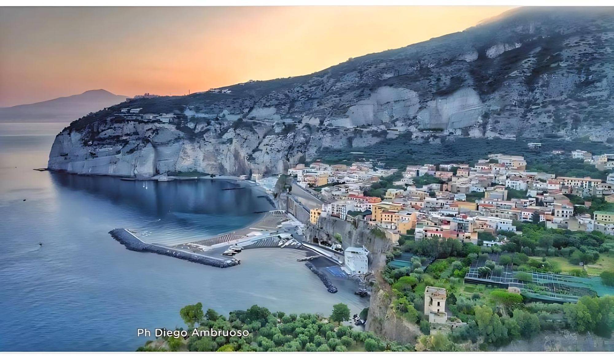 Casa Vacanza "Nonna Matilde" A Meta Di Sorrento, 600Mt Dal Mare, Casa Per 4 Экстерьер фото
